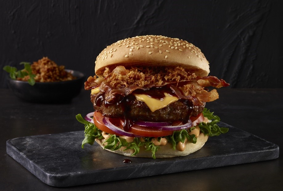 Et bilde som inneholder mat, Hurtigmat, burger, rett

Automatisk generert beskrivelse